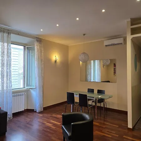 Trevi Fountain Big Apartment * Rome
