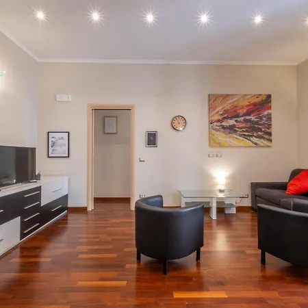 Trevi Fountain Big Apartment *