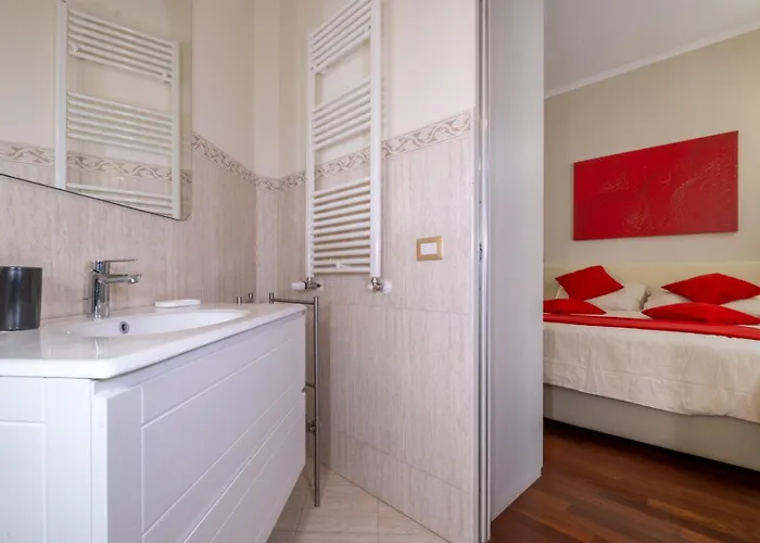 Trevi Fountain Big Apartment Rom